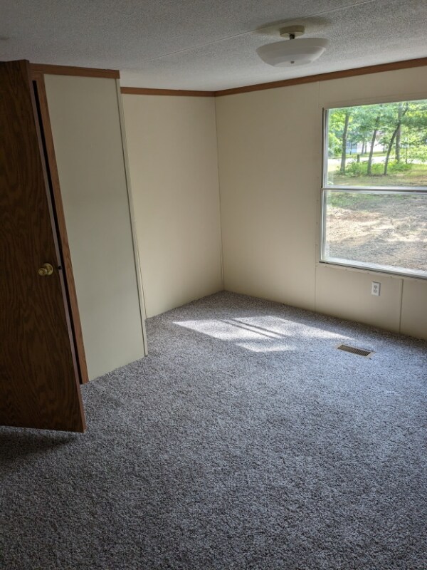 Building Photo - 4684 Rosemarie St