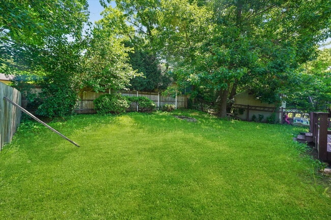 Building Photo - Updated 3-Bed/2-Bath Home with A Deck, Gar...