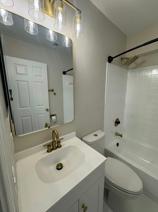 Building Photo - 9028 Constant Course