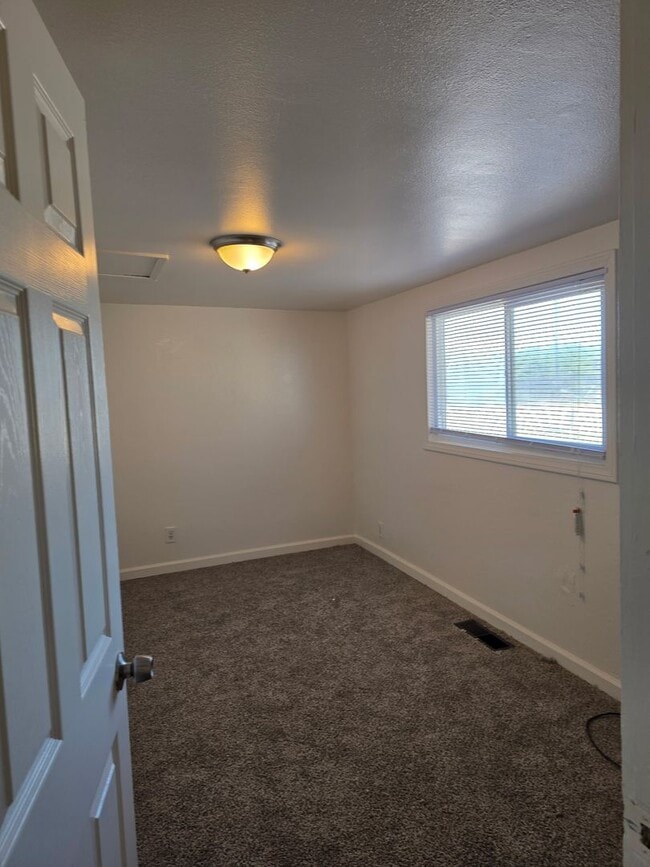 Building Photo - 3BR Home + Detached Studio / Guest Space on Large Lot with Storage!