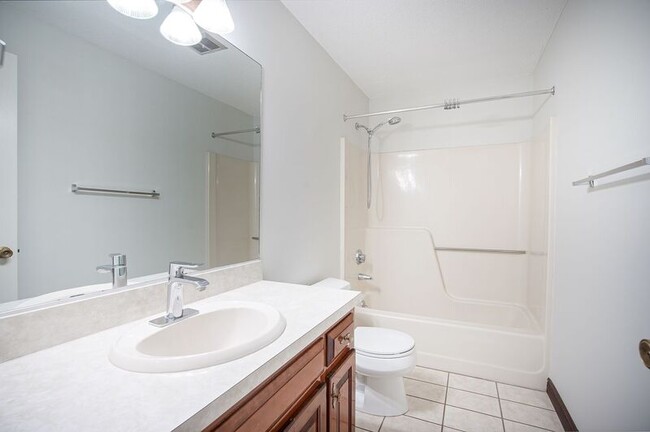 Building Photo - 155 Wynwood Dr