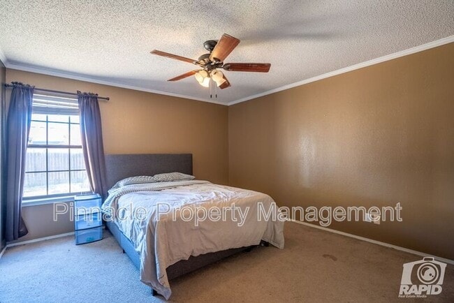 Building Photo - 1204 June