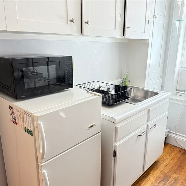 Building Photo - 285 Harvard St