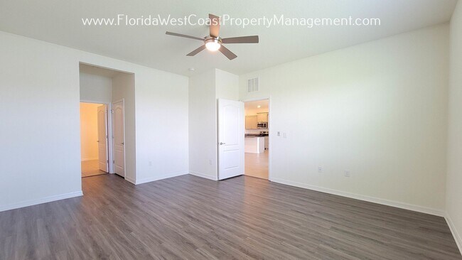 Building Photo - PET FRIENDLY LAKEWOOD RANCH 4 BED/2 BATH H...