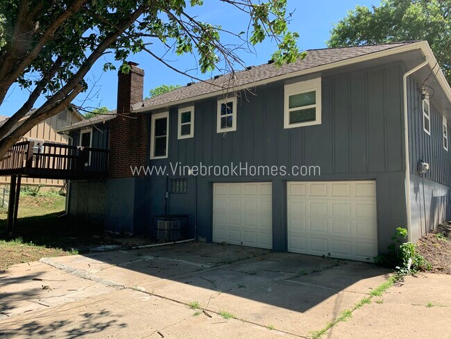 Building Photo - 1113 SW 18 St