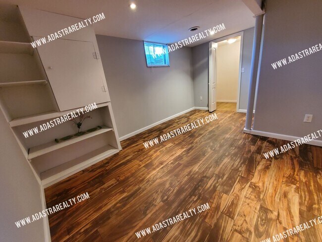 Building Photo - 4825 W 75th St