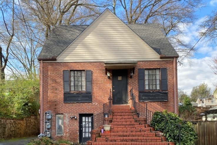 Primary Photo - 834 Barnett St NE