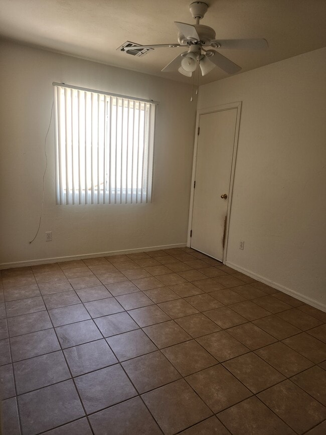 Building Photo - 9728 E Vendela St