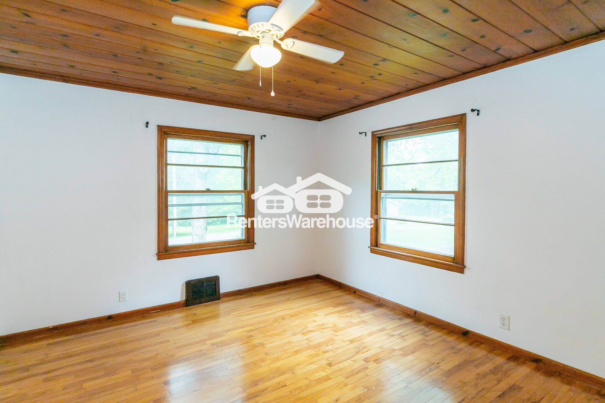 Building Photo - 5531 NW Venetian Dr