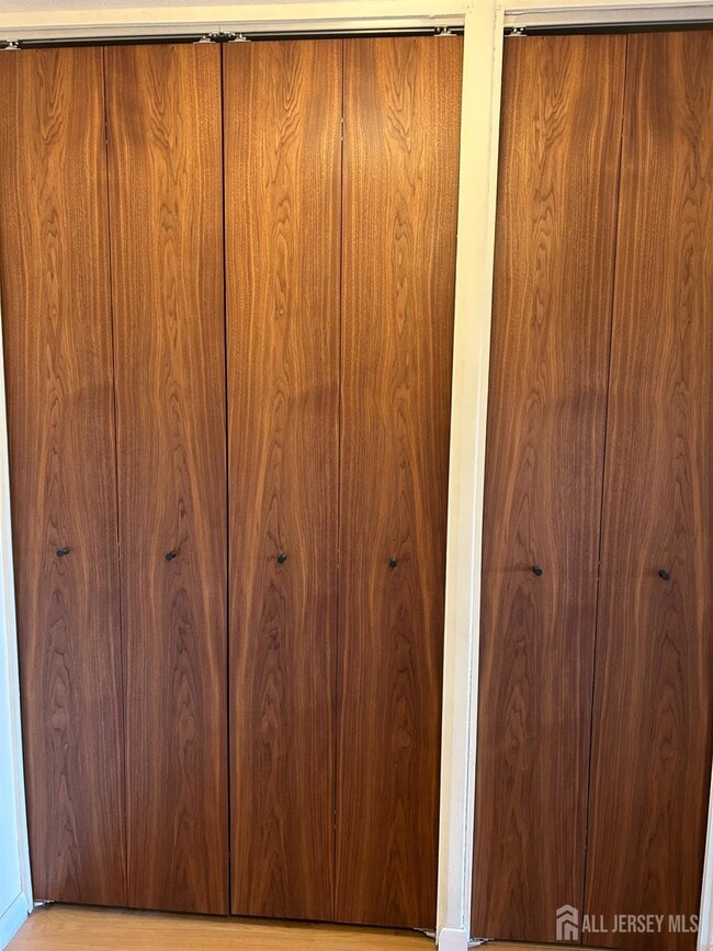 Building Photo - 123 S Adelaide Ave