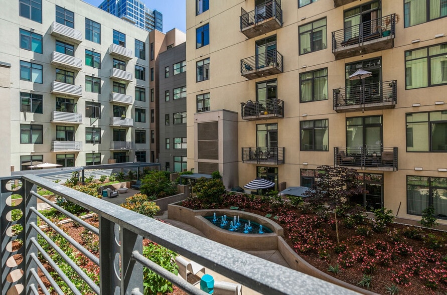 Building Photo - 1050 Island Ave