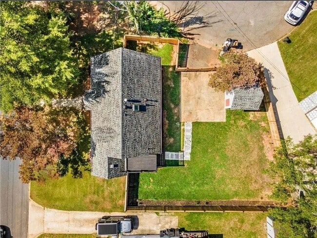 Building Photo - 1471 Hardin Ave