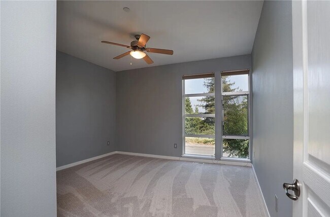 Building Photo - 2357 Yakima Ct