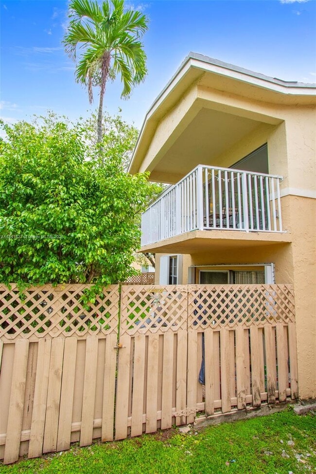 Building Photo - 4610 NW 79th Ave
