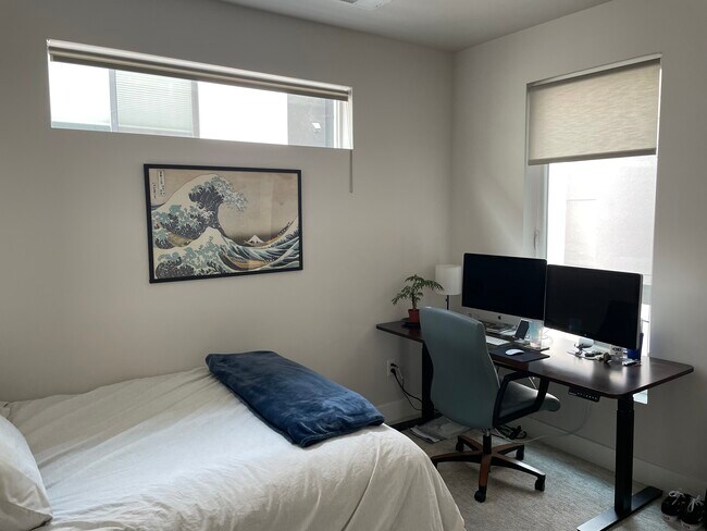 Building Photo - 2919 W 23rd Ave