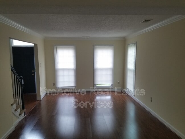 Building Photo - 5476 Club Head Rd