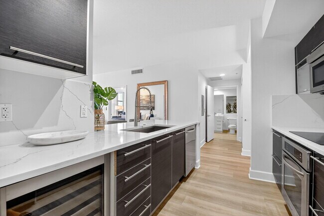 Building Photo - 550 Okeechobee Blvd