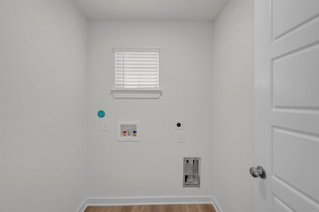 Building Photo - 10223 Burton Path