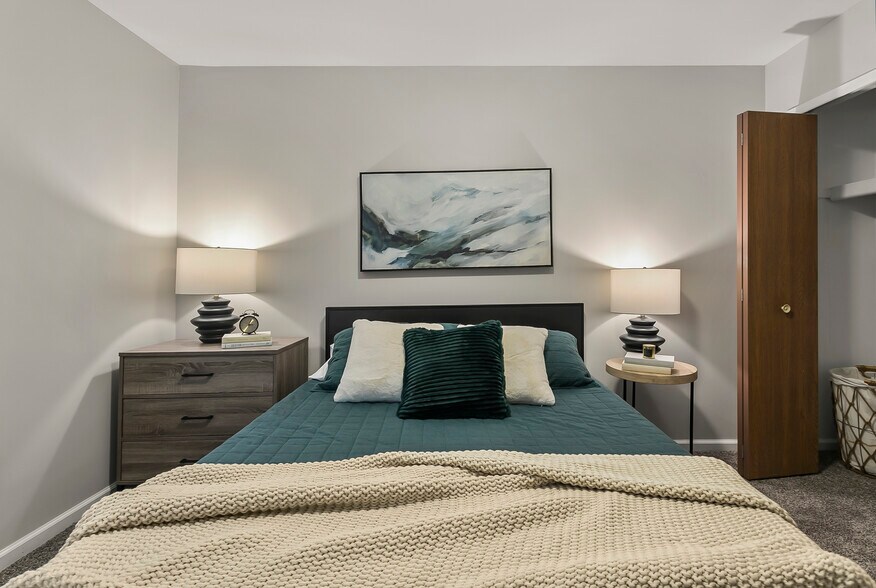 Renovated Bedroom - The Highlands Apartments