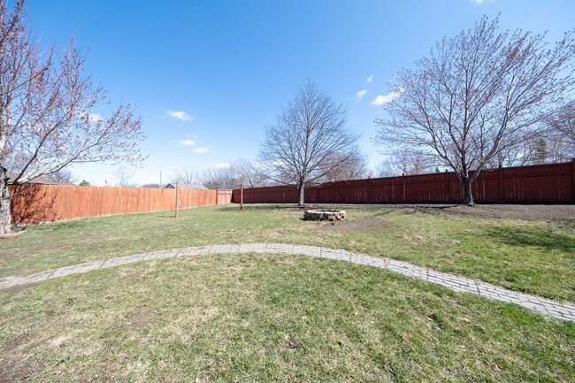 Building Photo - 1705 Slater Ln