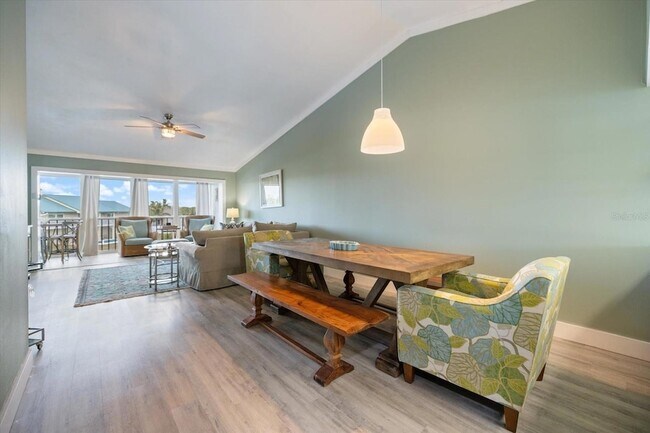 Building Photo - 841 Waterside Dr