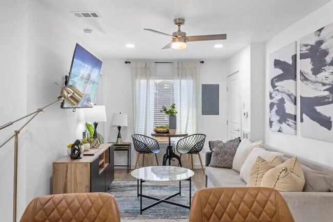 Building Photo - 2620 Arbor St