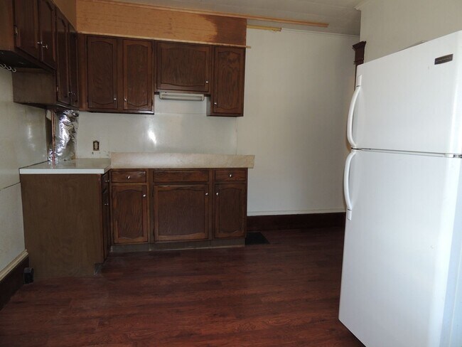 Building Photo - 3 Bedroom Townhouse in Pleasant Gap