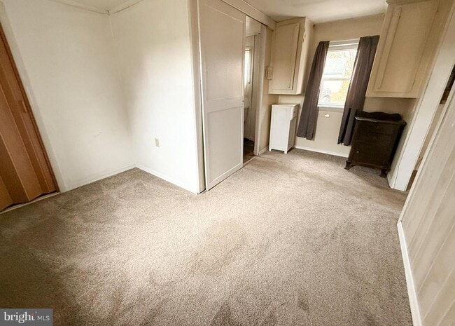 Building Photo - 213 W Chapline St