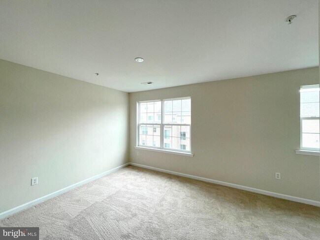 Building Photo - 113 Polo Way