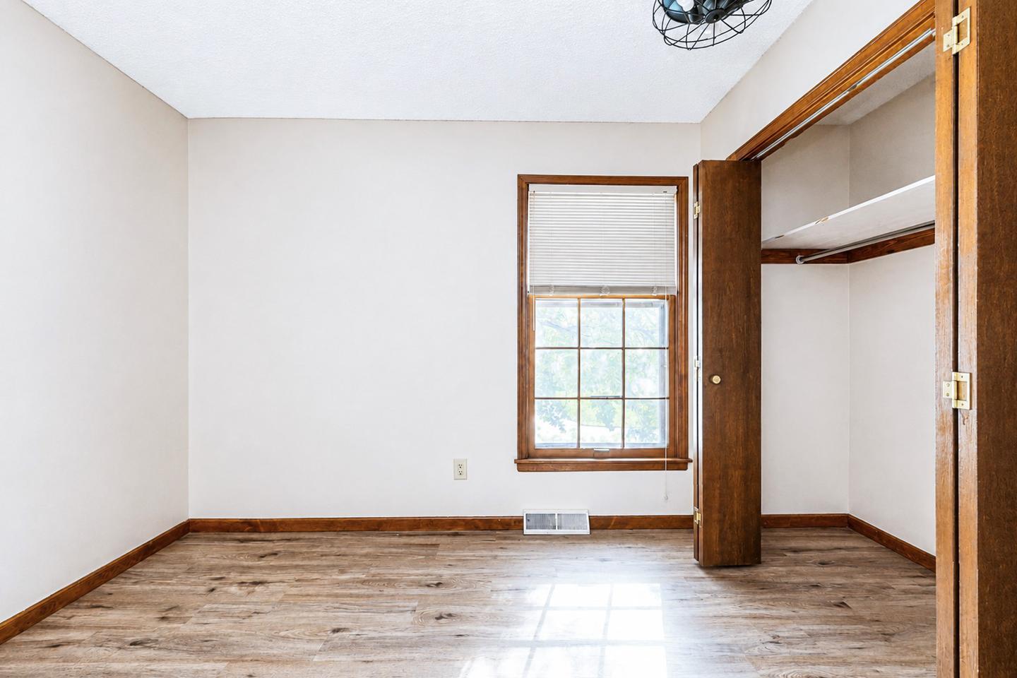 Building Photo - Spacious Shawnee Home Near Mill Creek Streamway Park