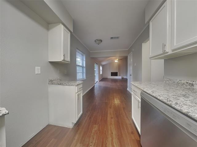 Building Photo - 1401 Wisteria Way