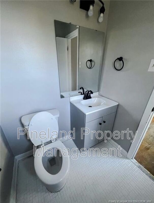 Building Photo - 321 Prairie Ct