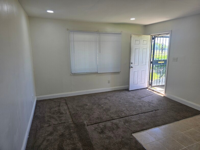 living room - 7548 Elmhurst St