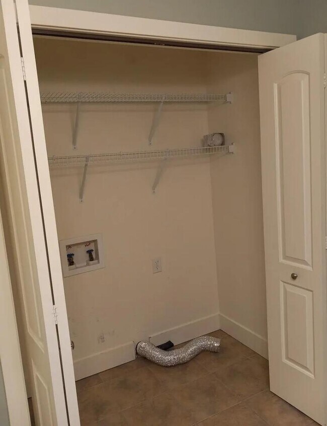 Building Photo - 311 E 20th St