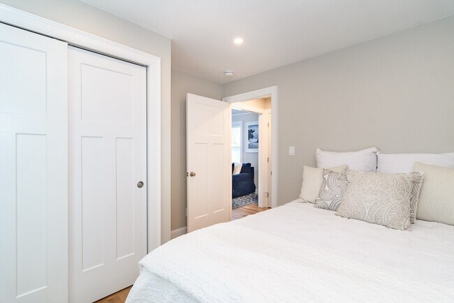 Building Photo - 12 Maugus Ave