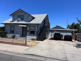 Building Photo - 301 Maple St