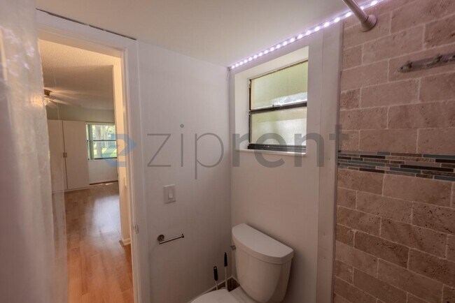 Building Photo - Unit C110