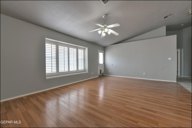 Building Photo - 7089 Black Ridge Dr