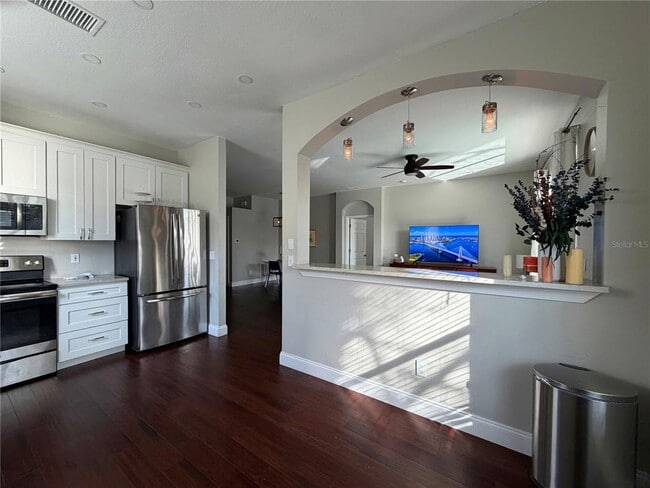 Building Photo - 10327 Goldenbrook Way