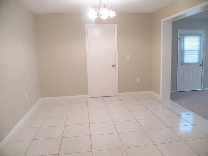 Building Photo - 226 Bolender Ct
