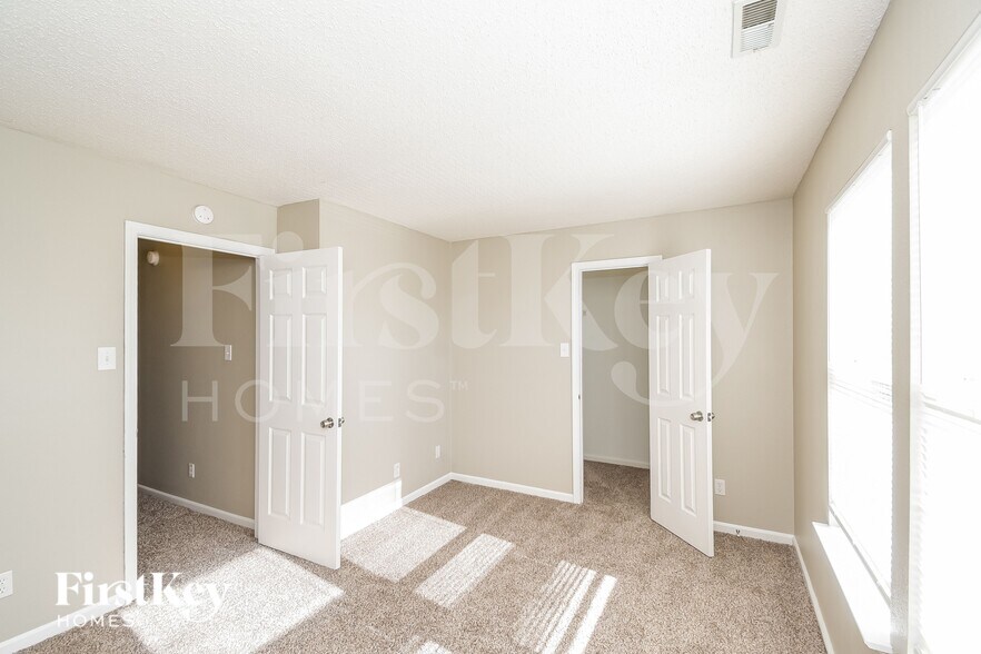 Building Photo - 6616 Kinnerton Dr