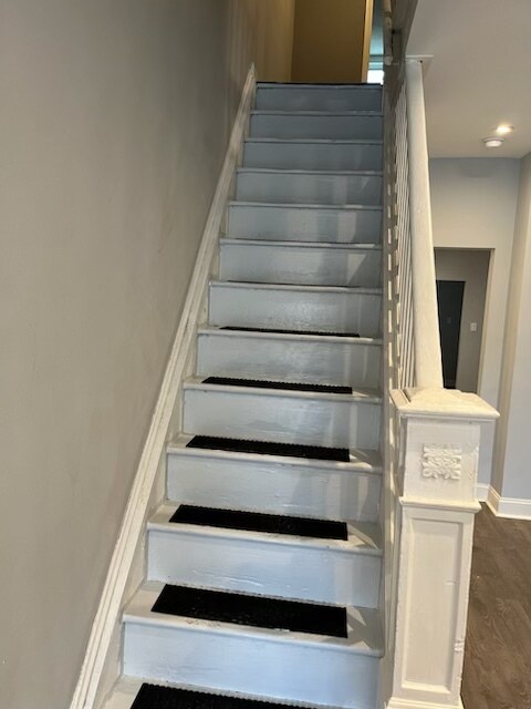 Building Photo - 115 2nd St