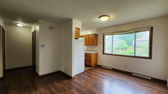 Building Photo - 2419 Adler Cir