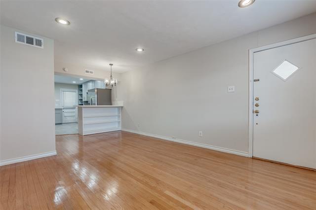 Building Photo - 6439 Ravendale Ln