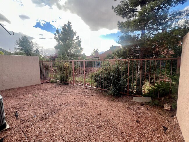 Building Photo - Unfurnished - 1 Year Rental