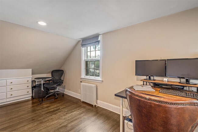 Building Photo - 9 Wyngate Pl