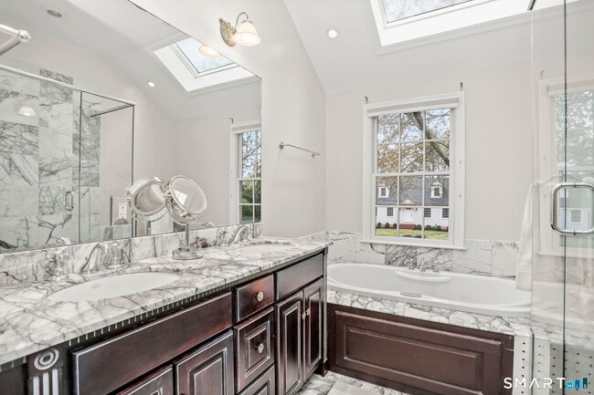 Building Photo - 23 Garden City Rd