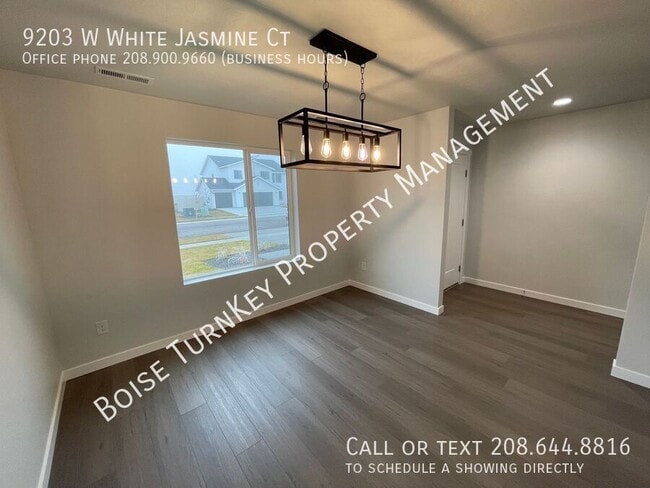 Building Photo - 9203 W White Jasmine Ct