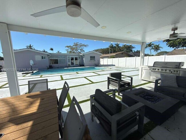 Building Photo - 4801 W Park Rd