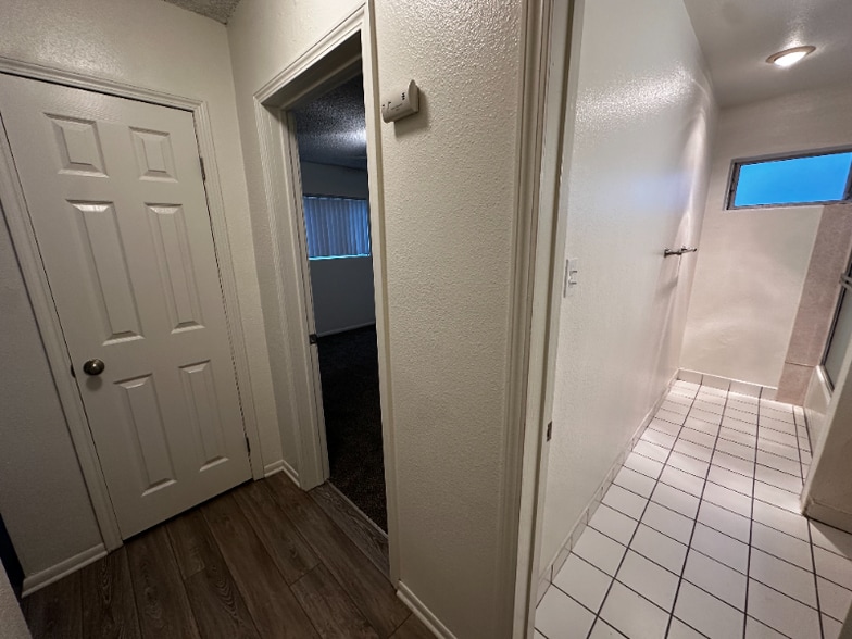 Building Photo - 1228 S Loara St